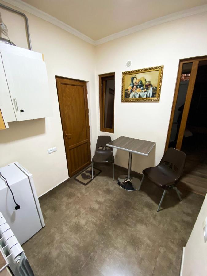 Domino Yerevan Hostel And Hotel Dış mekan fotoğraf