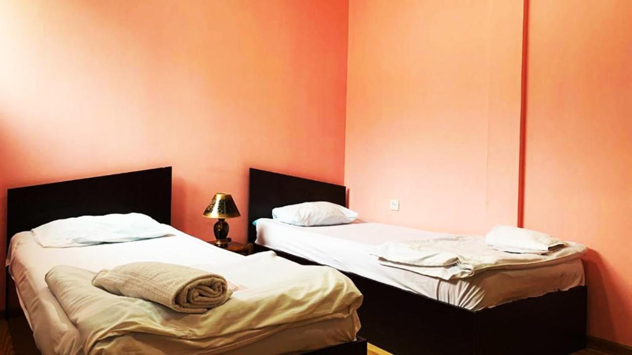 Domino Yerevan Hostel And Hotel Dış mekan fotoğraf