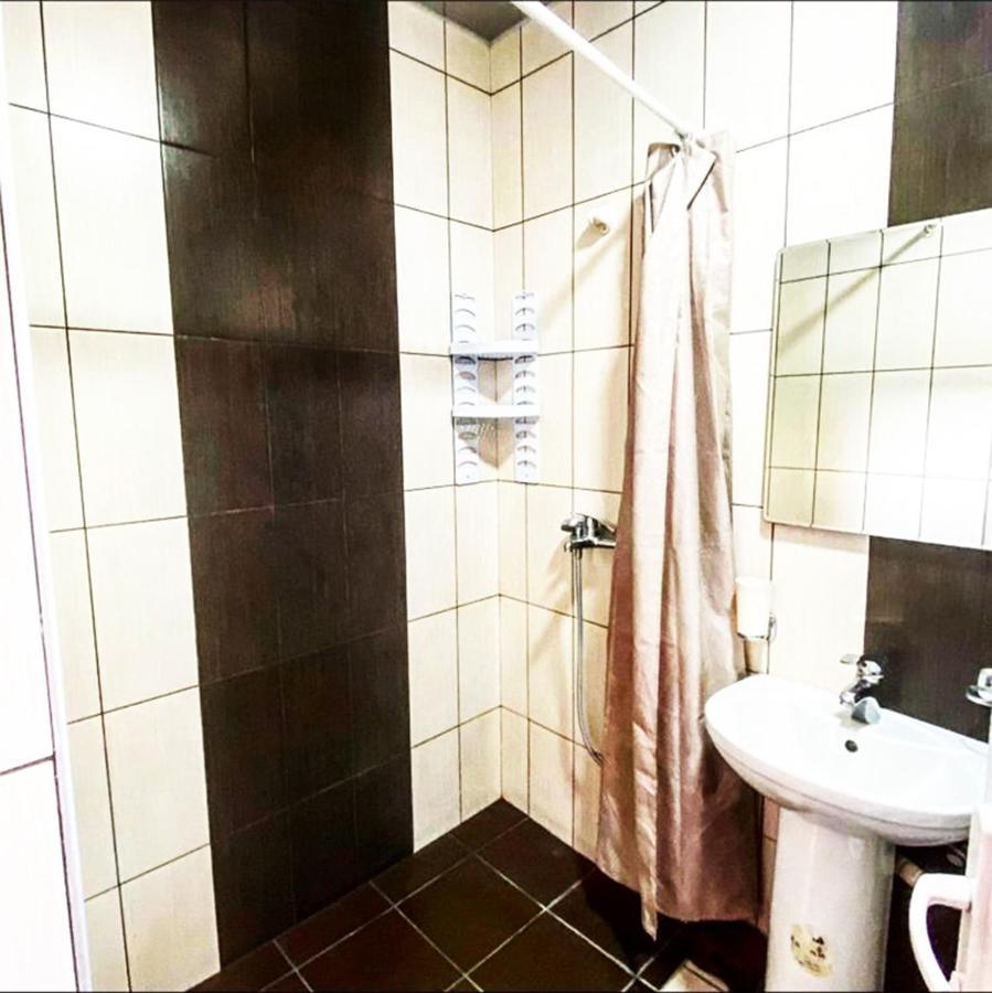 Domino Yerevan Hostel And Hotel Dış mekan fotoğraf