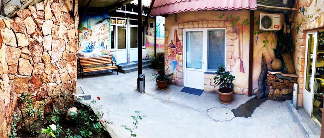 Domino Yerevan Hostel And Hotel Dış mekan fotoğraf