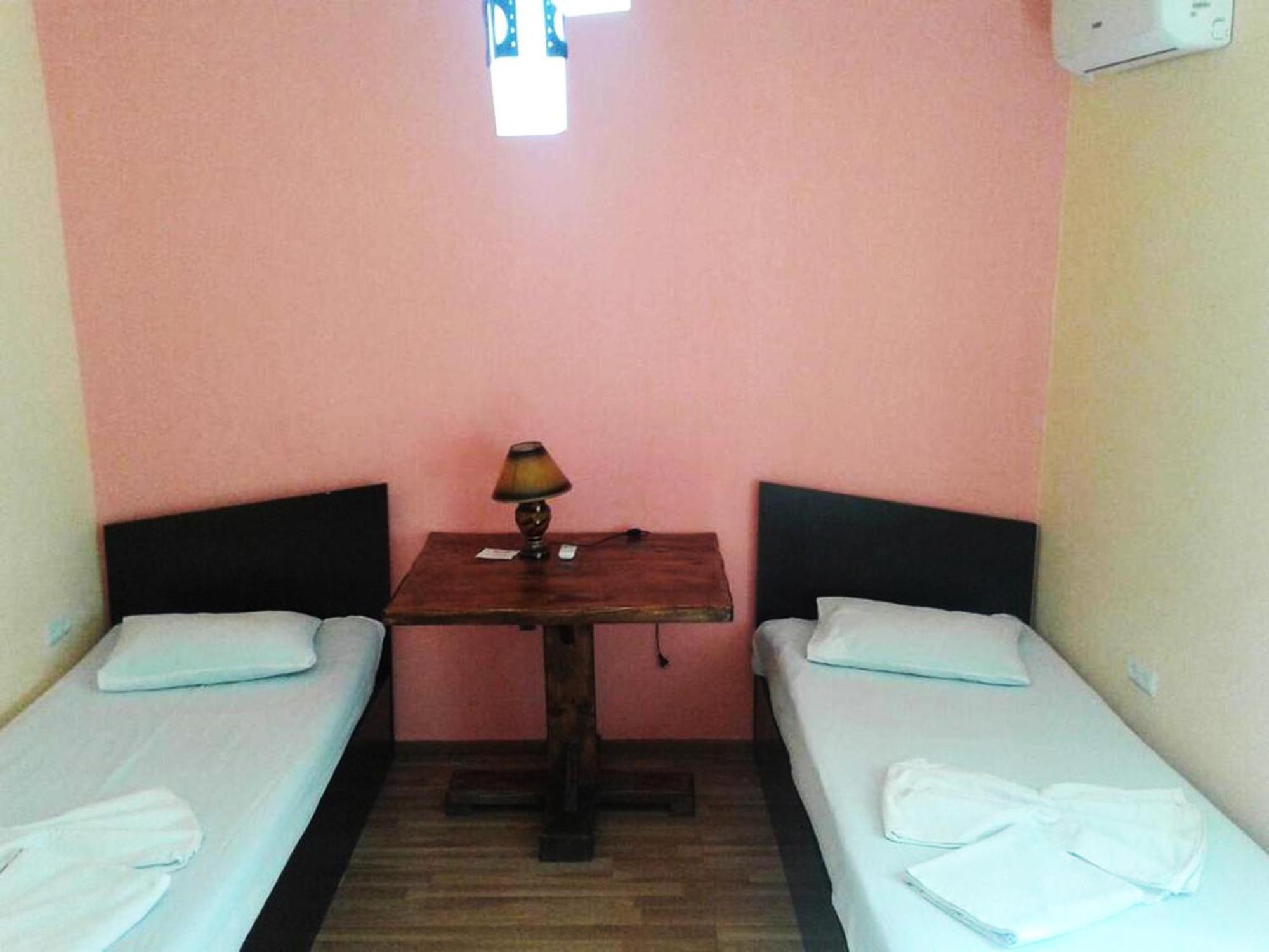 Domino Yerevan Hostel And Hotel Oda fotoğraf